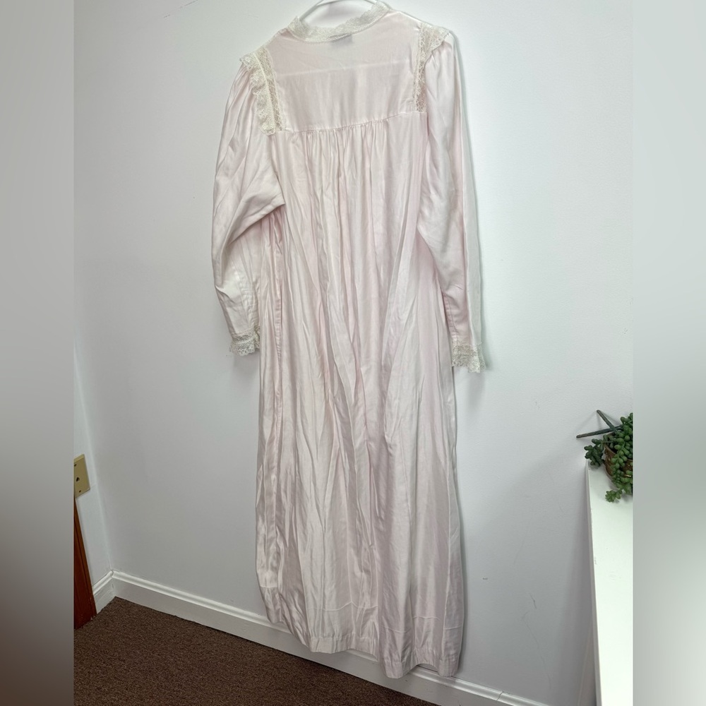 Vintage Christian Dior Lingerie Pale Pink Satin and Lace Nightgown - Picture 9 of 10